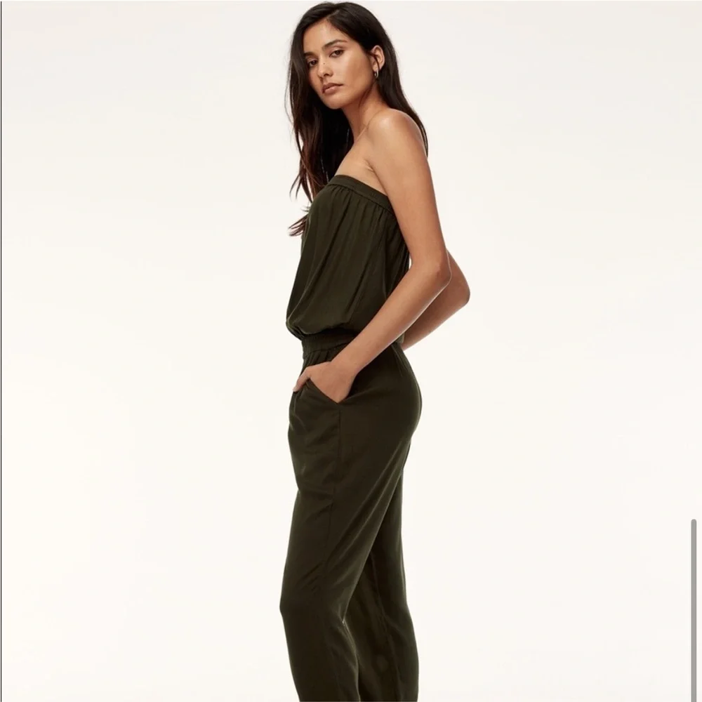Aritzia Talula Red Tabata Romper (XS)